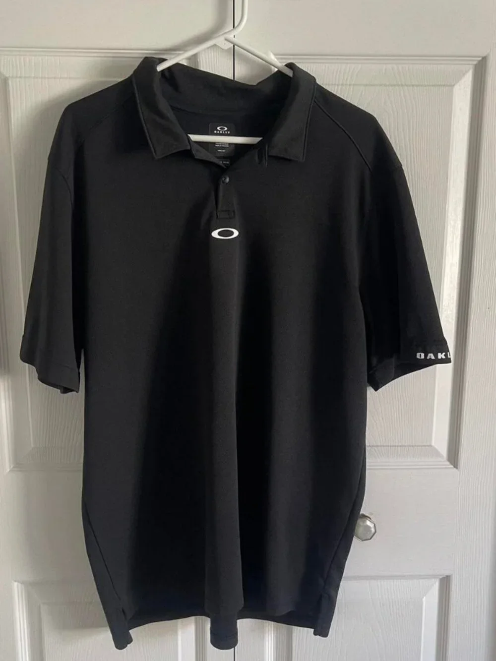 Oakley Men's Black Polo-shirts